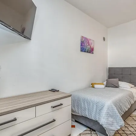 Apartment Wellness